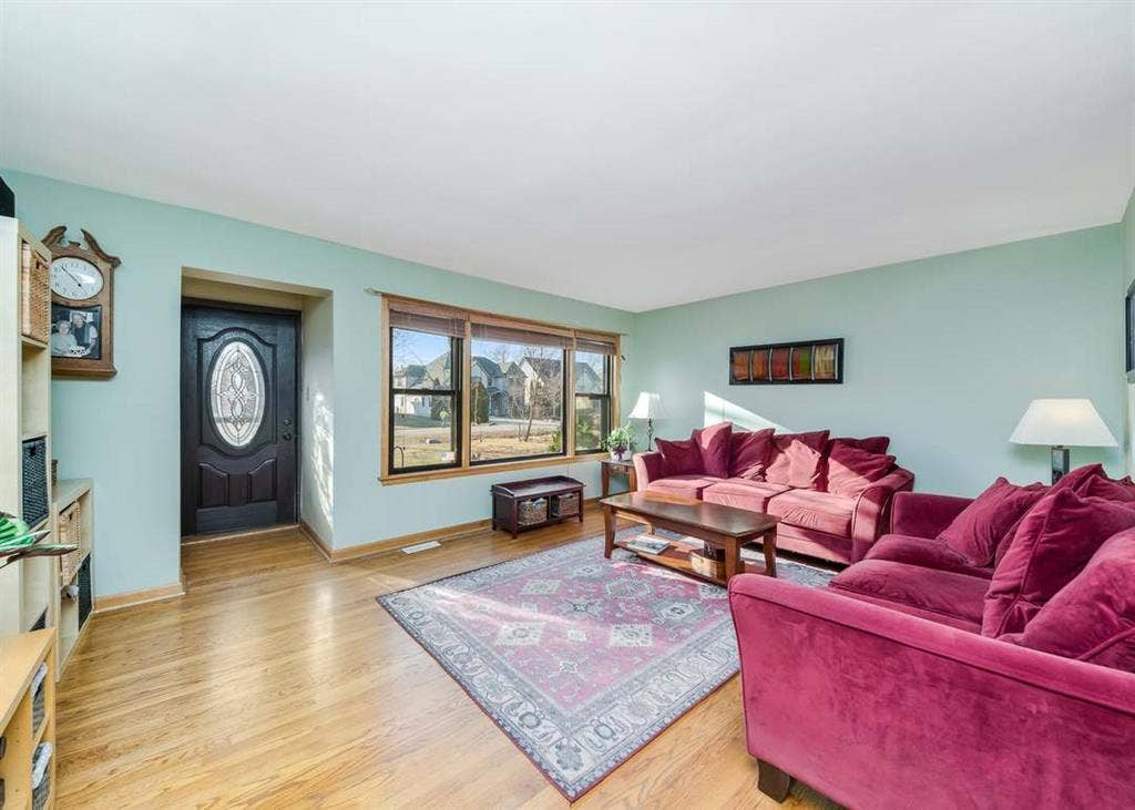 room available w full bath