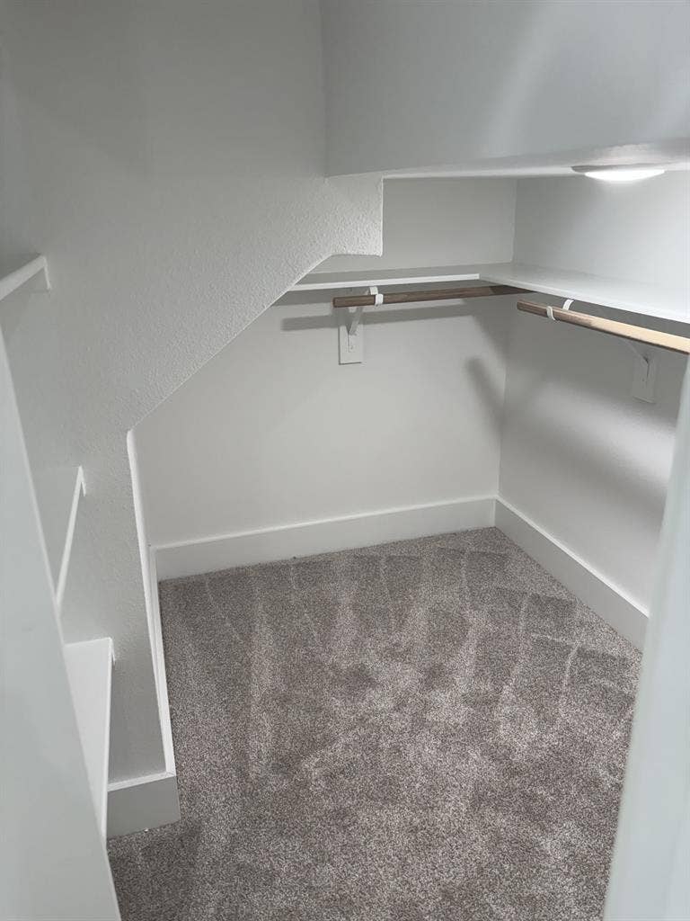 Private Room Near Downtown/ U of H