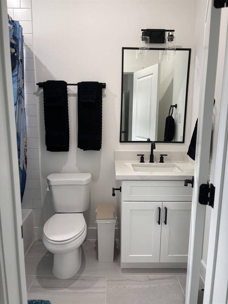 Private Room Near Downtown/ U of H