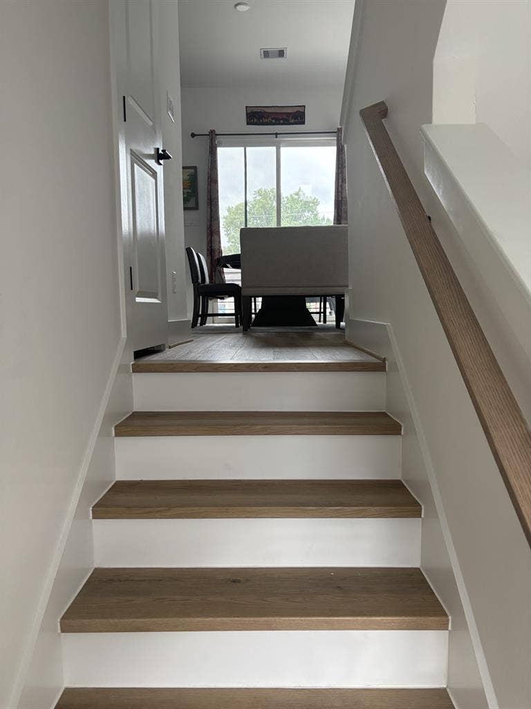 Private Room Near Downtown/ U of H