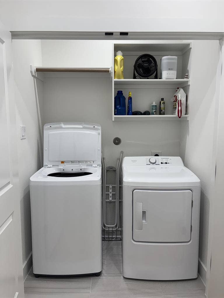 Private Room Near Downtown/ U of H