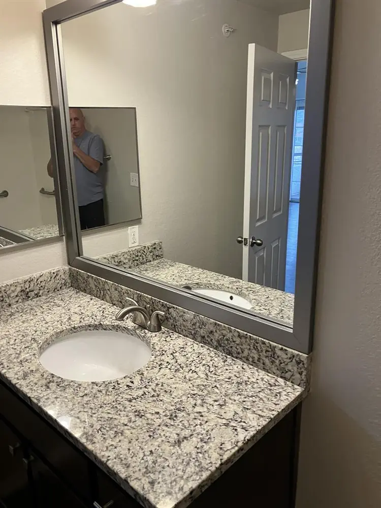 $ Room + pvt. bath - NW/Domain