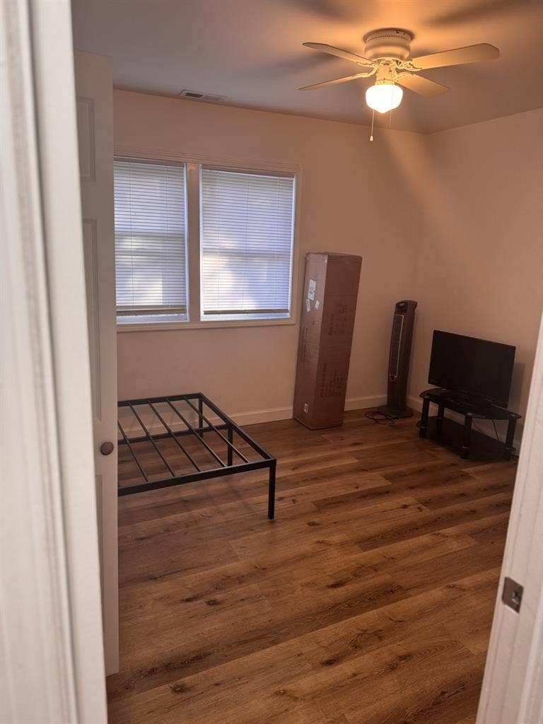 Private room for rent