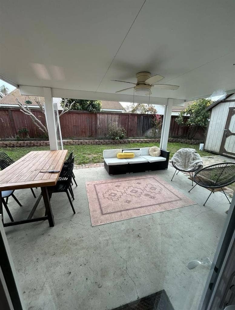 Looking for a female roommate!