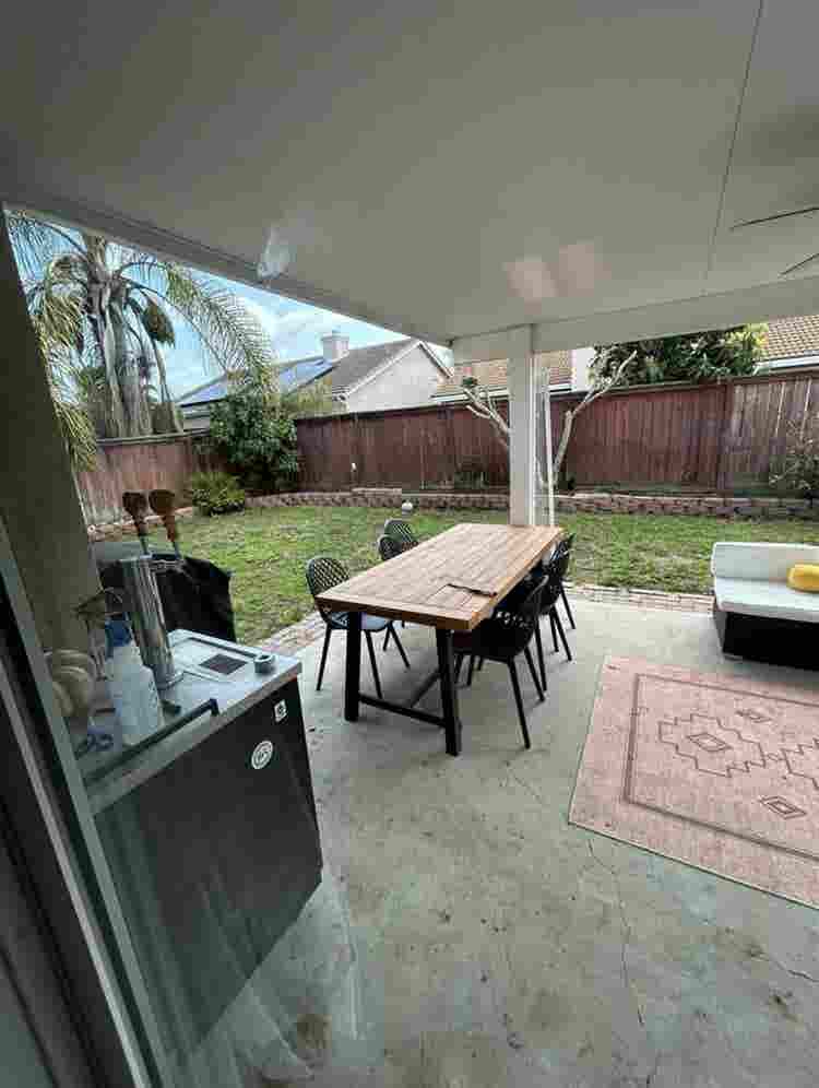 Looking for a female roommate!