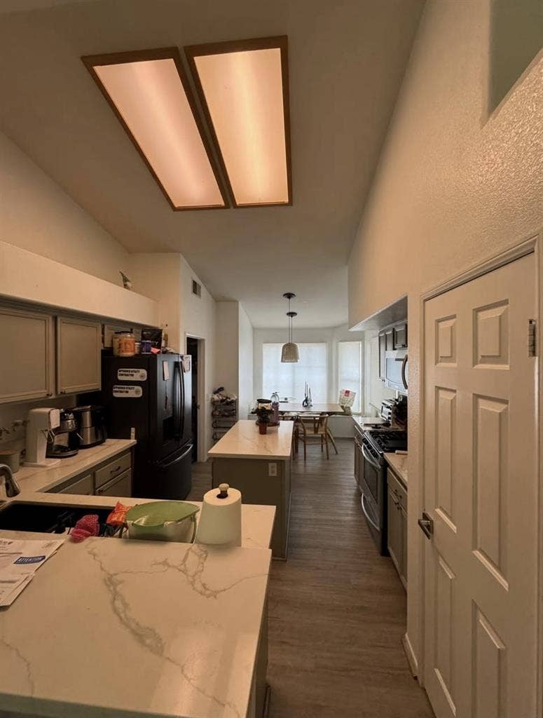 Looking for a female roommate!