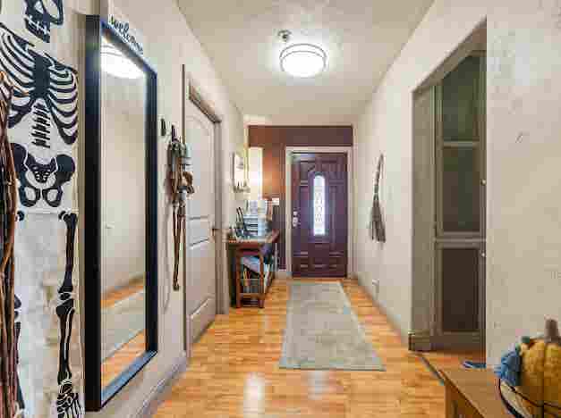 Private room with bathroom Burbank