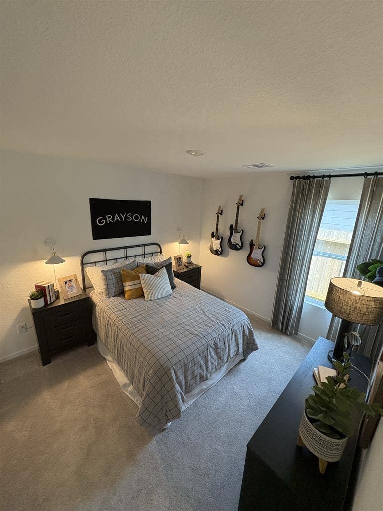Looking for Roommate/Room for rent