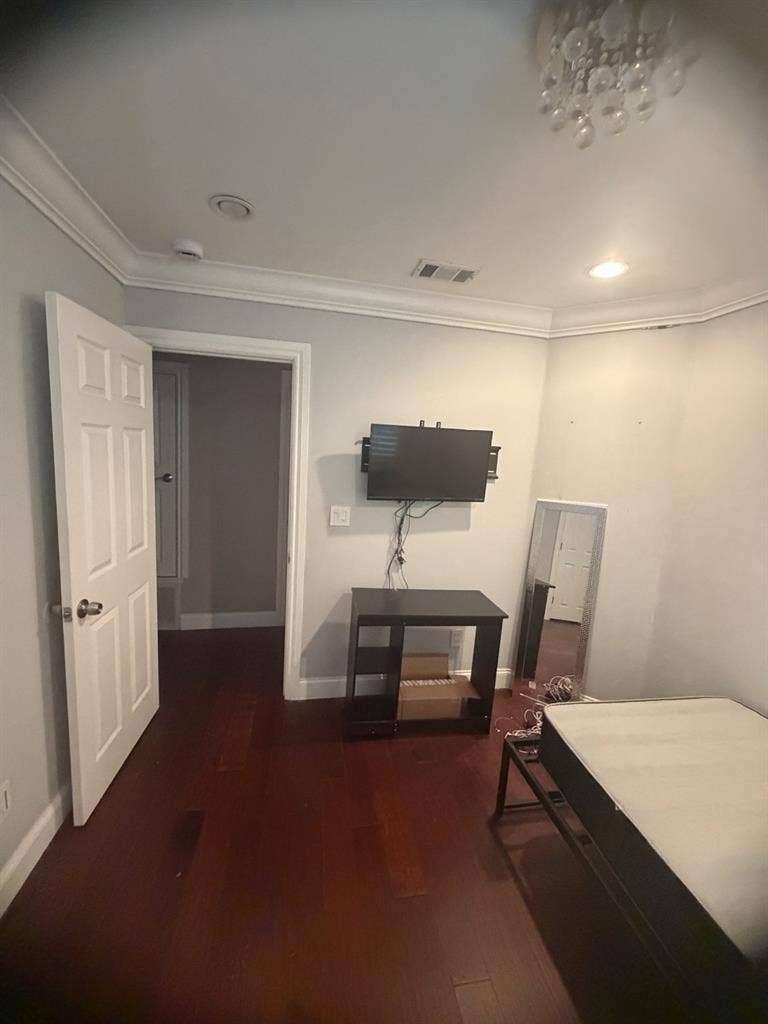 NICE PLACE LOOKING 4 GREAT TENANT !