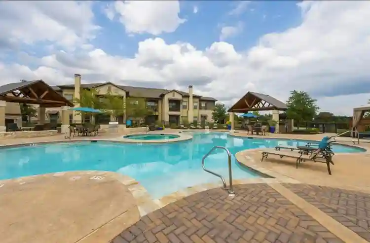 Great room in 3BR apartment!