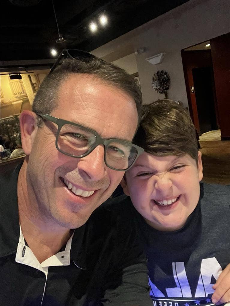 Great room in 3BR apartment!