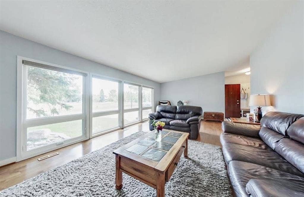 Master bedroom for rent