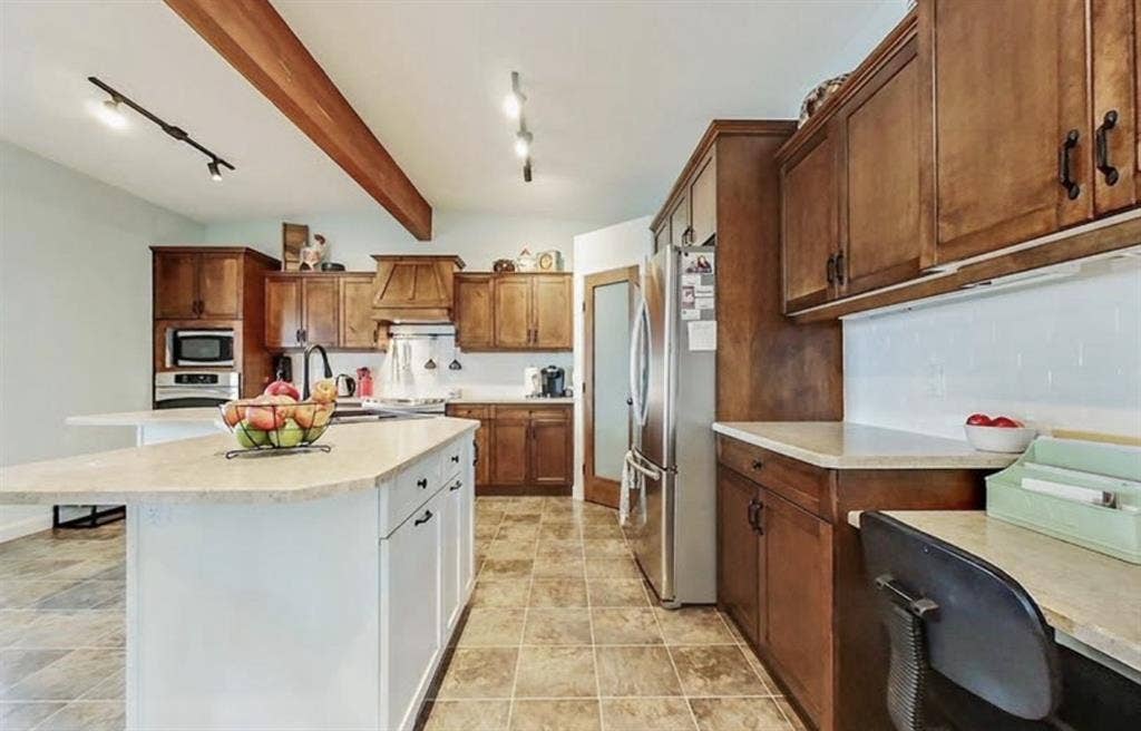 Master bedroom for rent