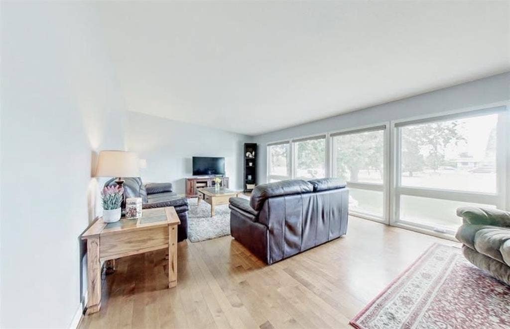 Master bedroom for rent