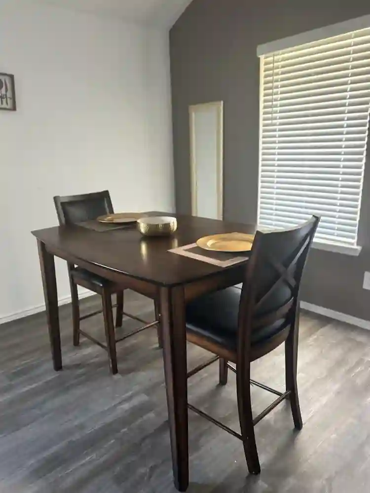 Cozy Bedroom & Bathroomm