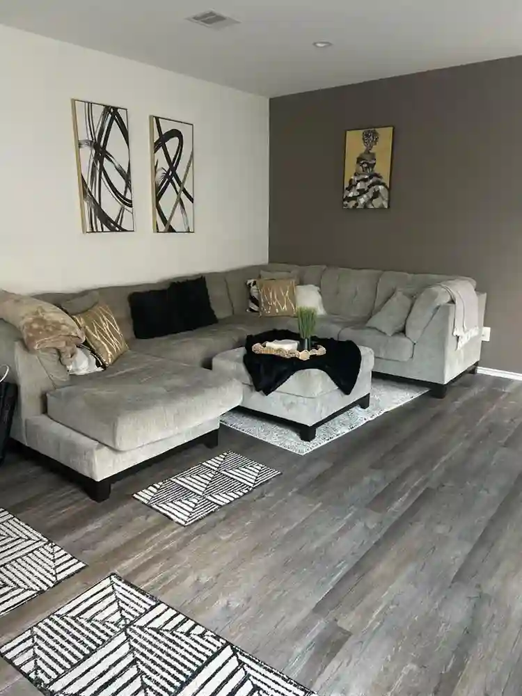 Cozy Bedroom & Bathroomm