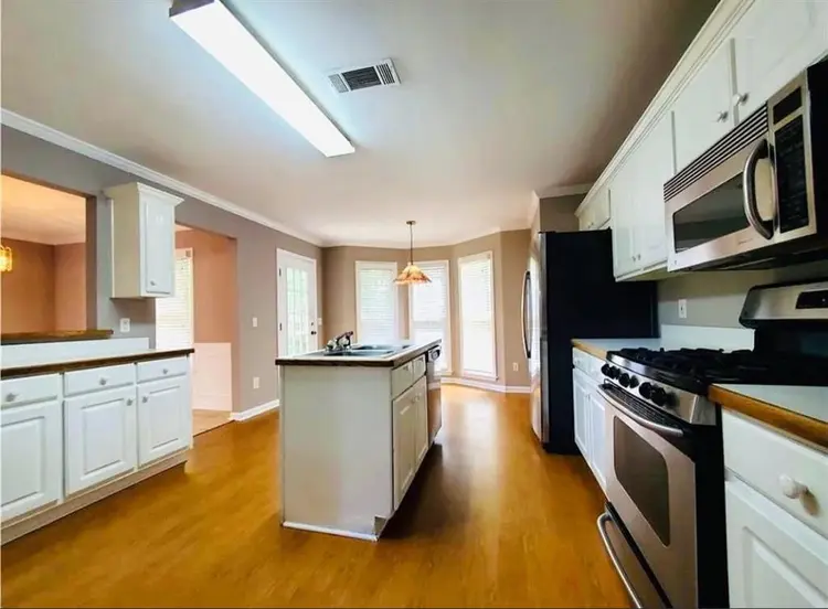 Need a fresh start?Furnished Rooms