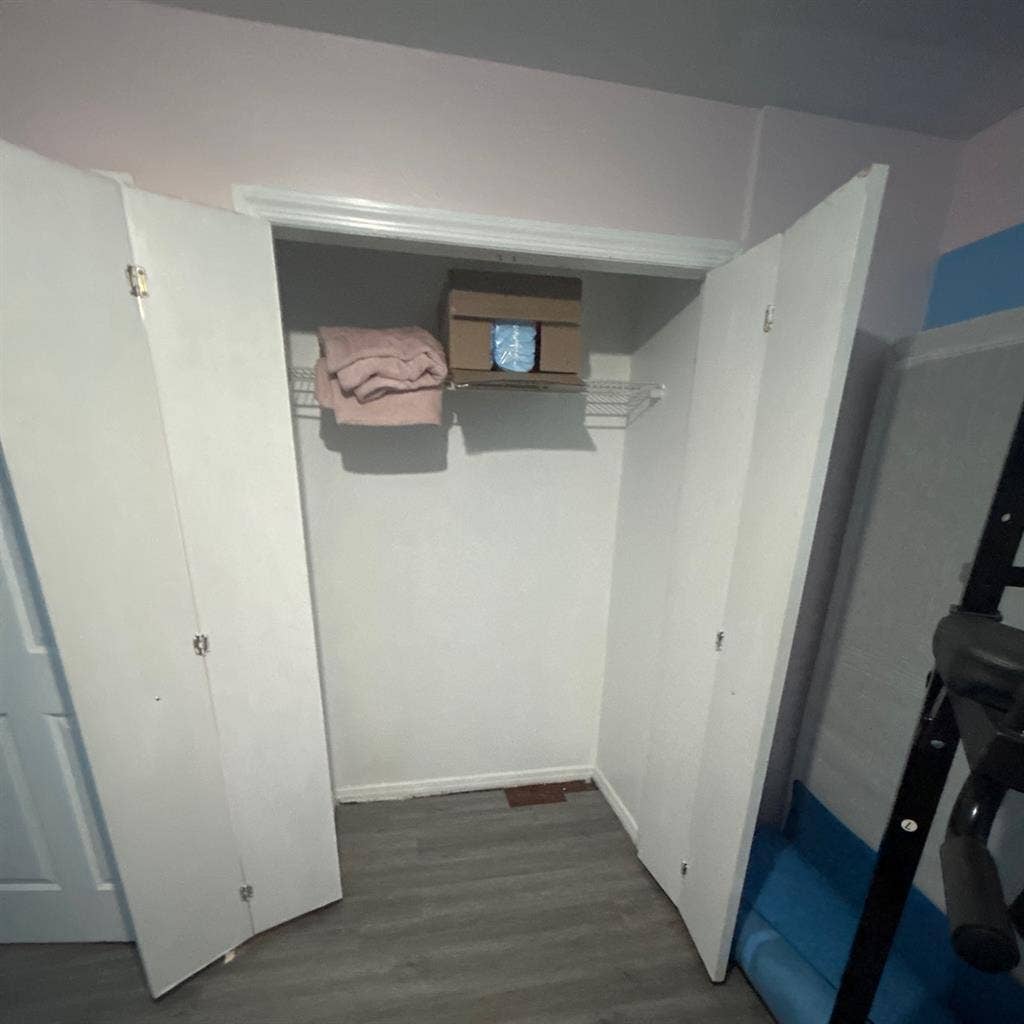 Renting a room in Corona queens