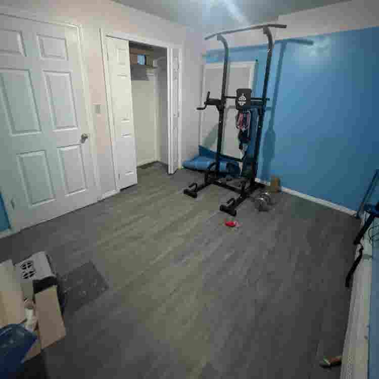 Renting a room in Corona queens