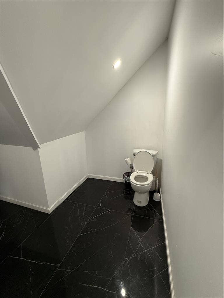 Two Bedroom Apt Everything Included