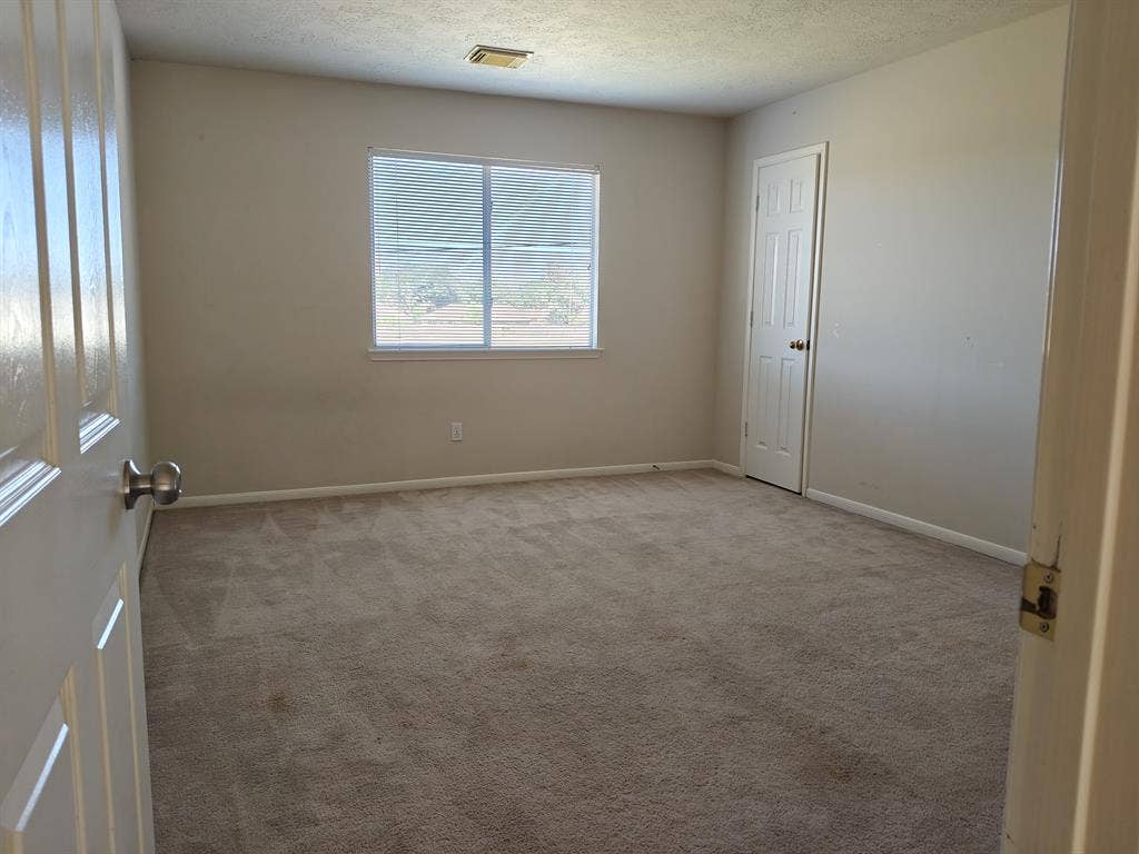 Room for rent in Sugar land