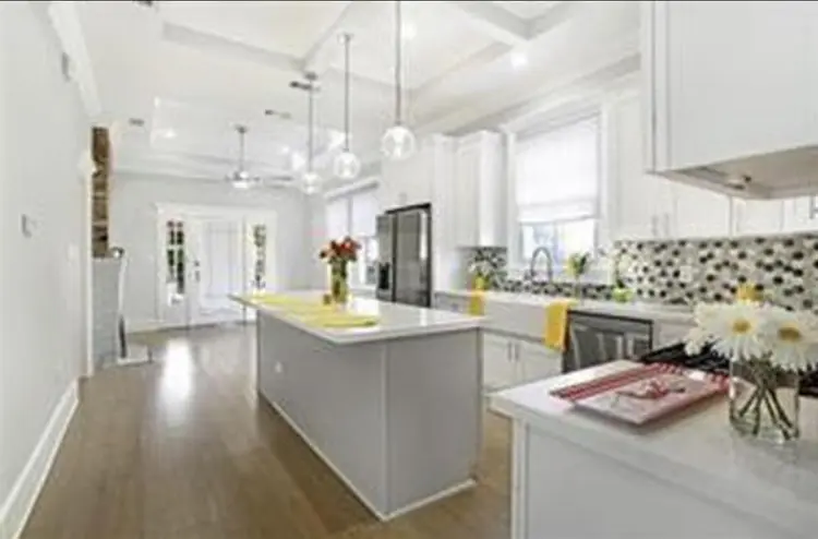 Room for Rent -Algiers Point