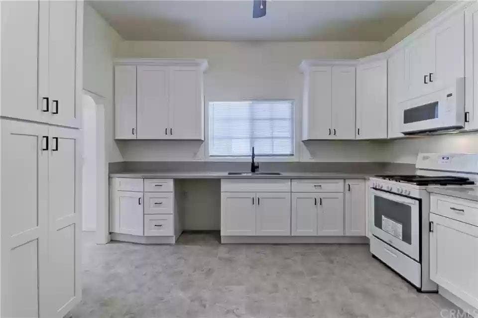 Room for rent South LA