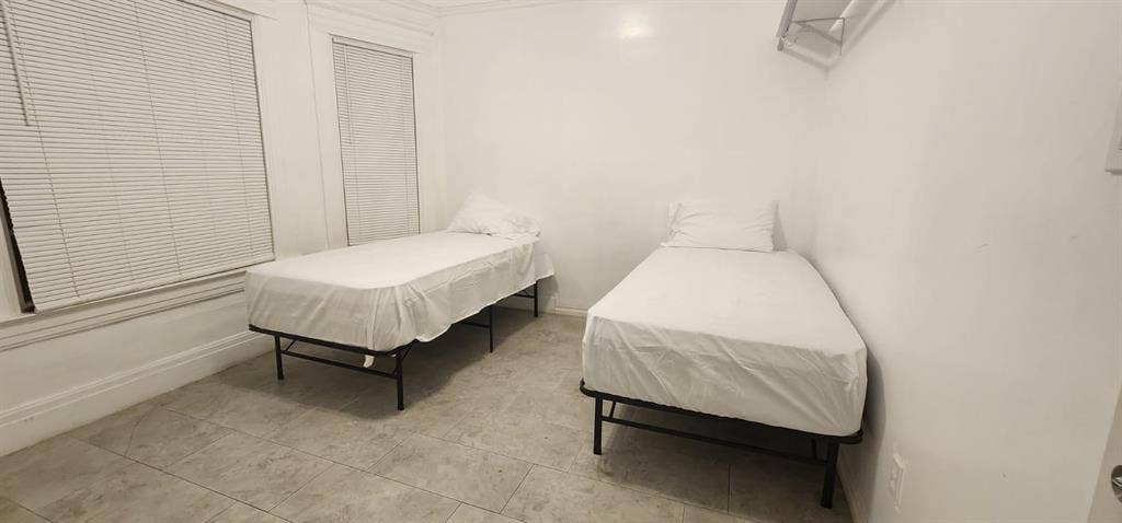 Room for rent South LA
