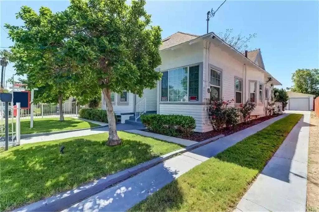 Room for rent near DTLA