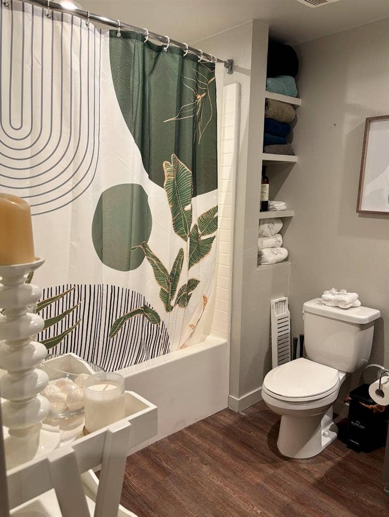 Luxury Room – Female Roommate