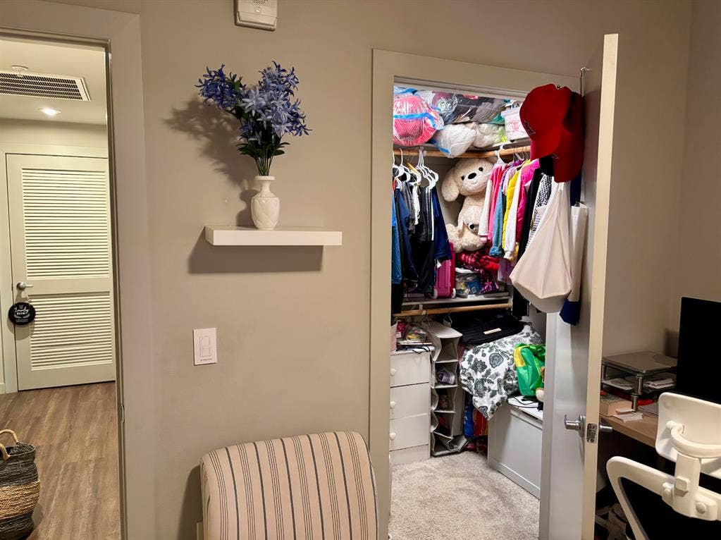 Luxury Room – Female Roommate