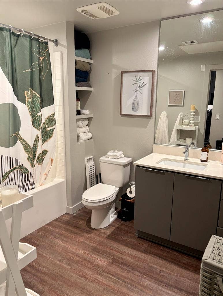 Luxury Room – Female Roommate