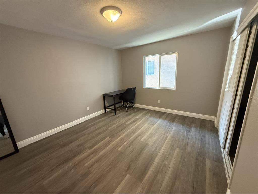 2 bedrooms/1 bath
for rent near USC
