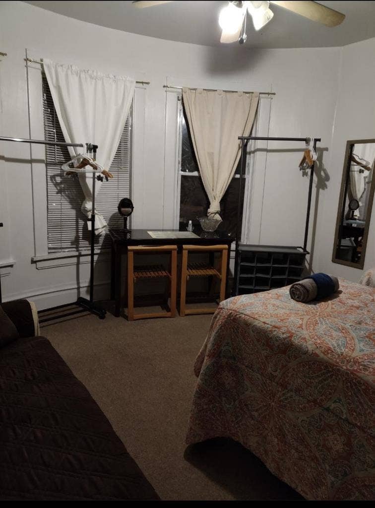 February Special in Oak Park!