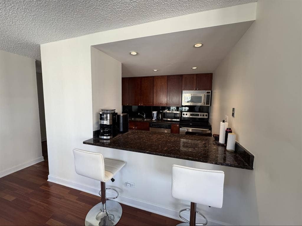 Chicago River North Furnished 2Bed