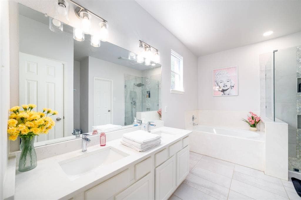 Master bedroom and Private entrance