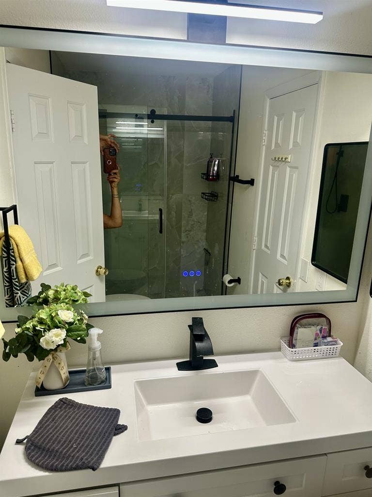 Private Room to rent - Female only!