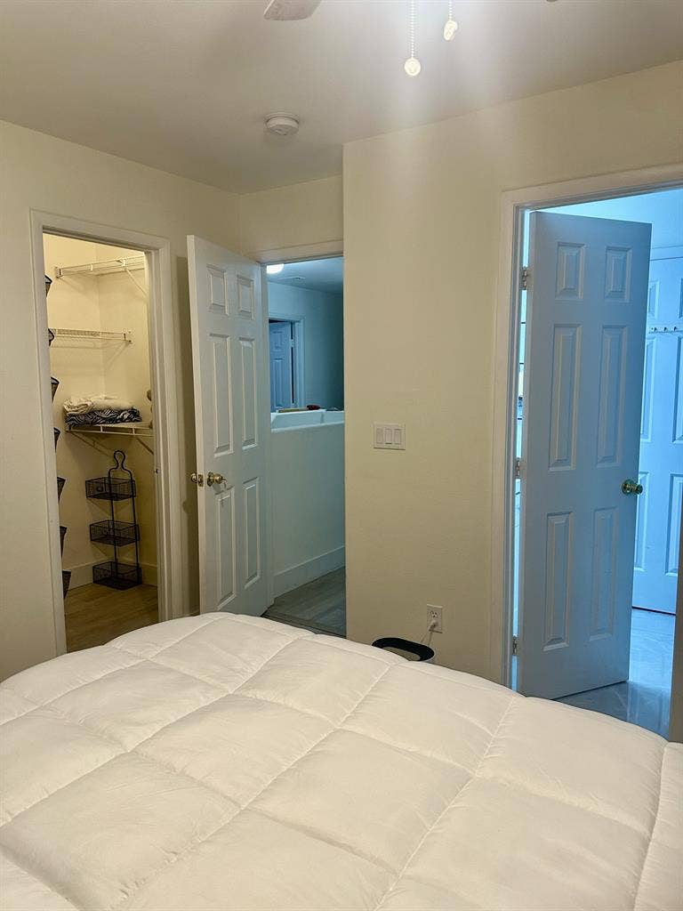 Private Room to rent - Female only!