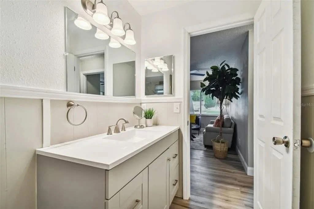 Beautiful room in Largo