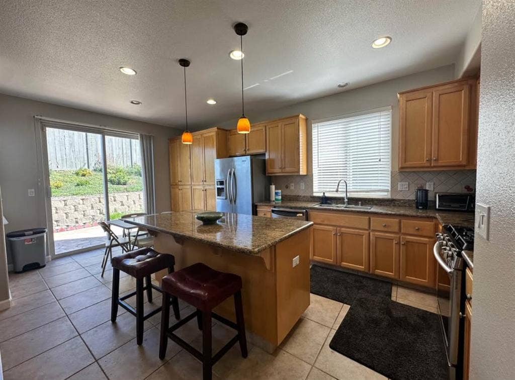 2 Rooms for rent in Hercules CA