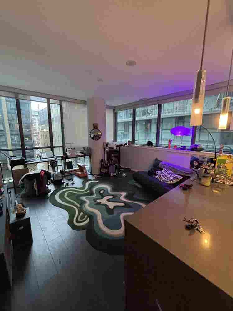 Room for rent in Downtown Toronto