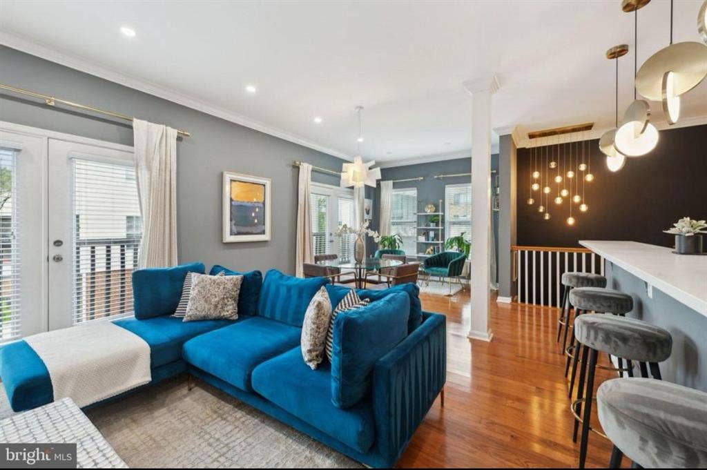 Modern Bath Condo for rent