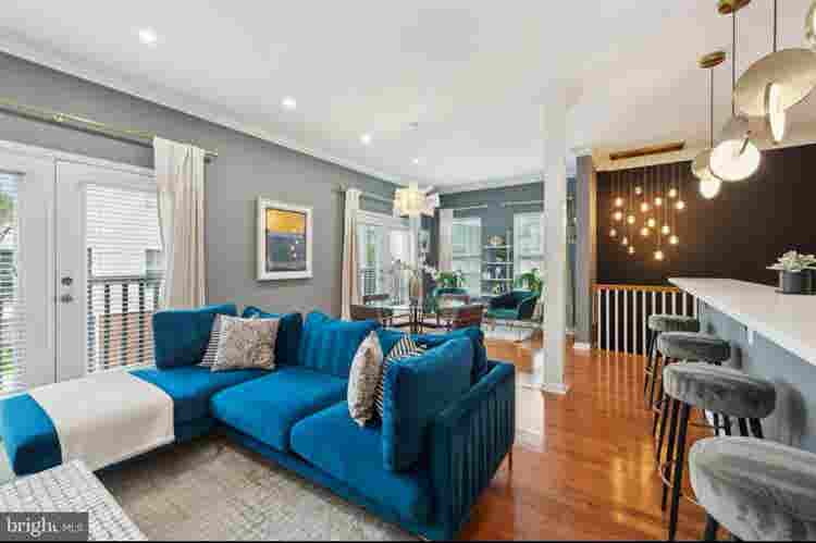 Modern Bath Condo for rent