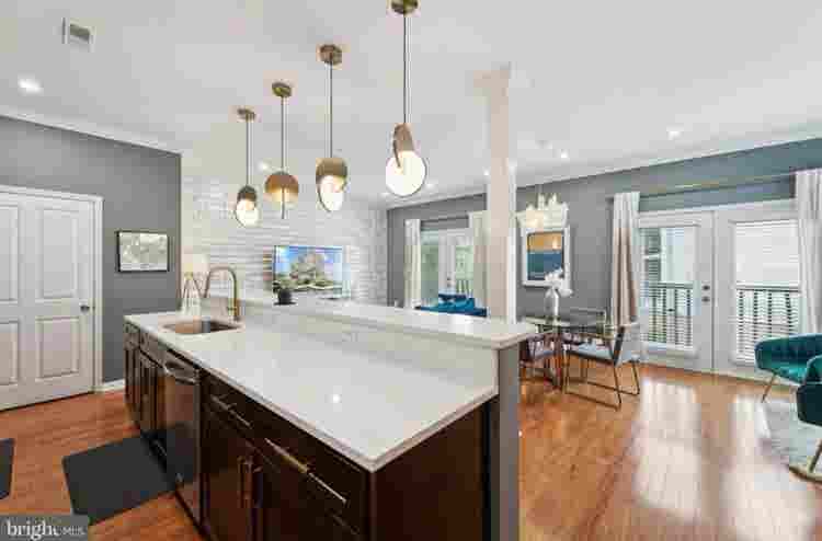 Modern Bath Condo for rent