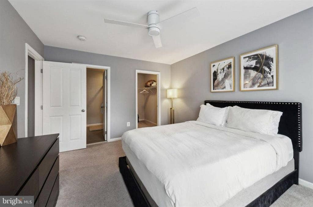 Modern  Bath Condo for rent