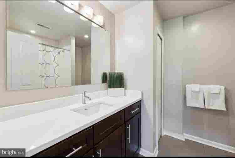 Modern Bath Condo for rent