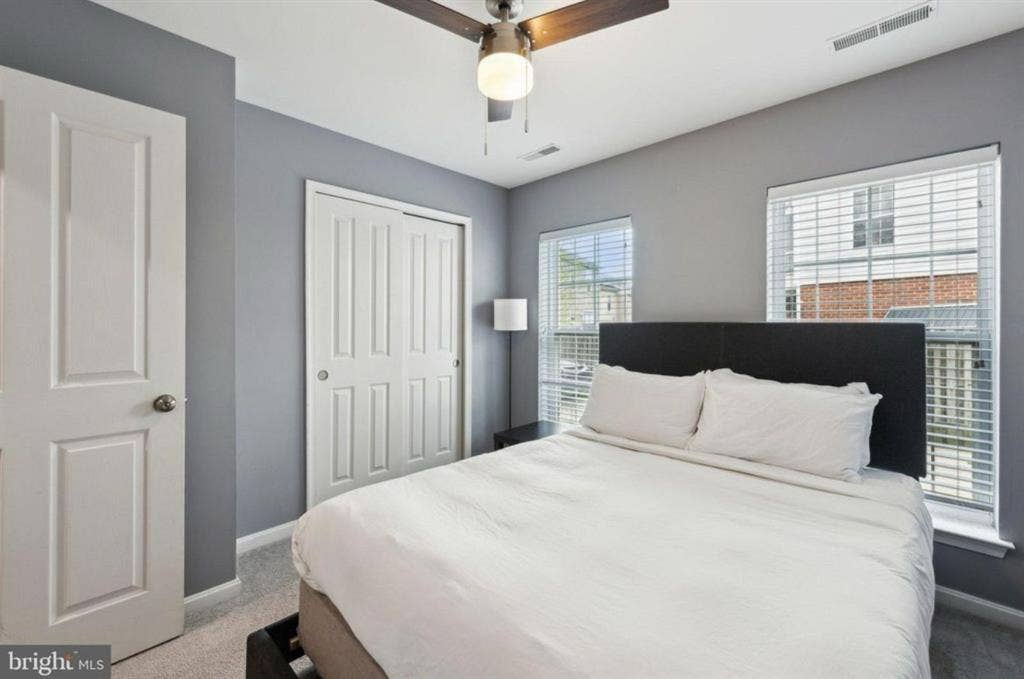 Modern  Bath Condo for rent