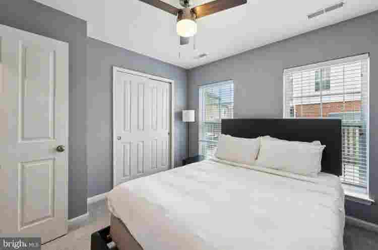 Modern Bath Condo for rent