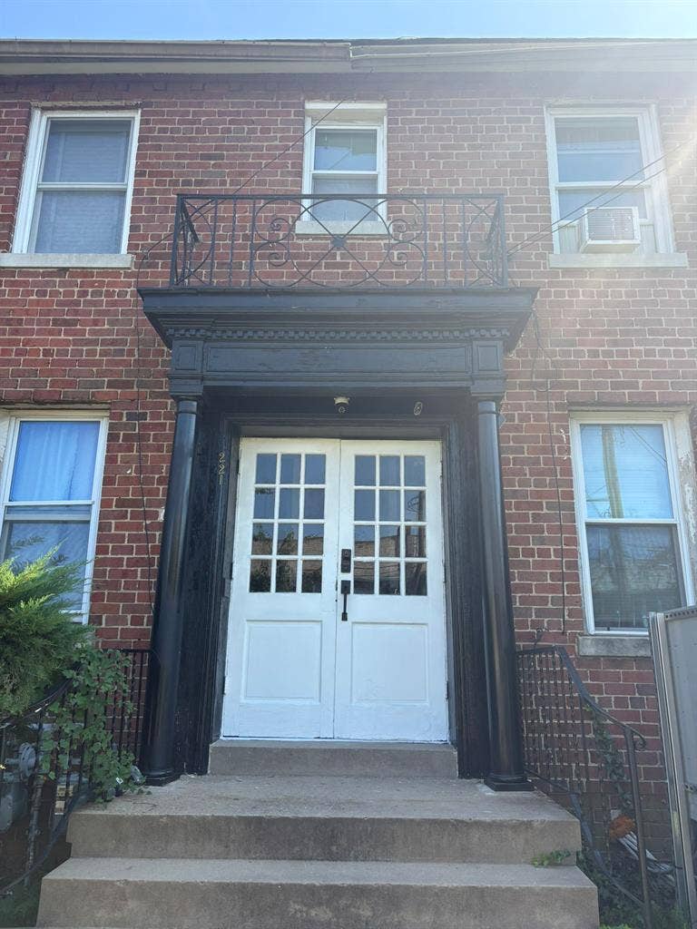 One Bedroom for rent in Washington