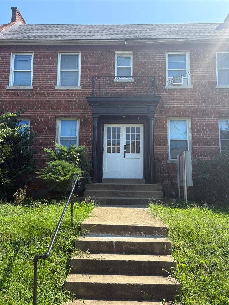 One Bedroom for rent in Washington